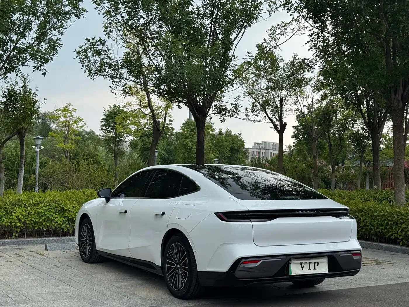 Geely Galaxy Galaxy Xingyao 8 2025 2025 130km EM-i Premium Edition