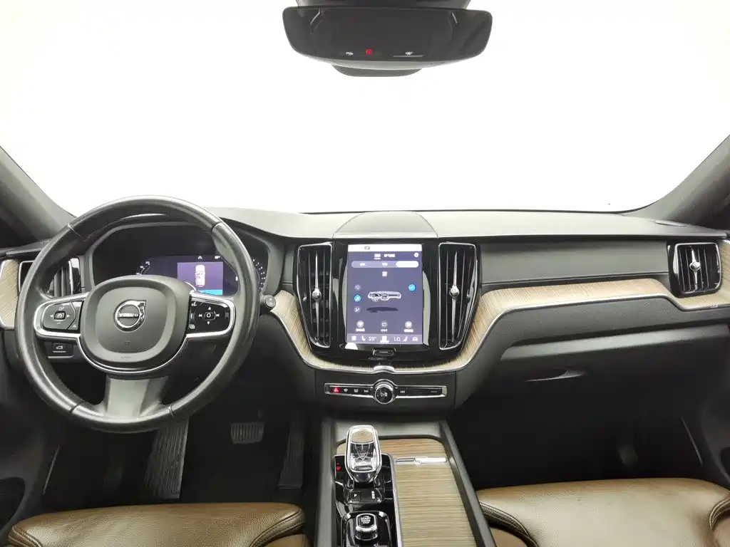 Photo 5 - Volvo XC60