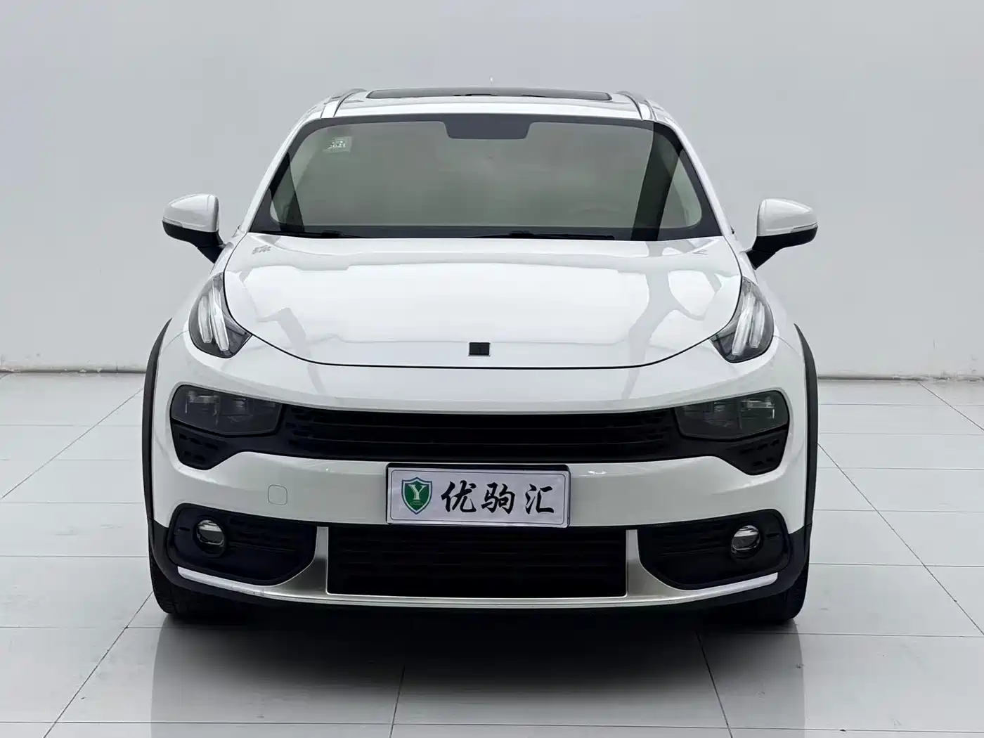 Lynk & Co 02 2019 1.5T DCT 2WD Power Edition China VI фото 3