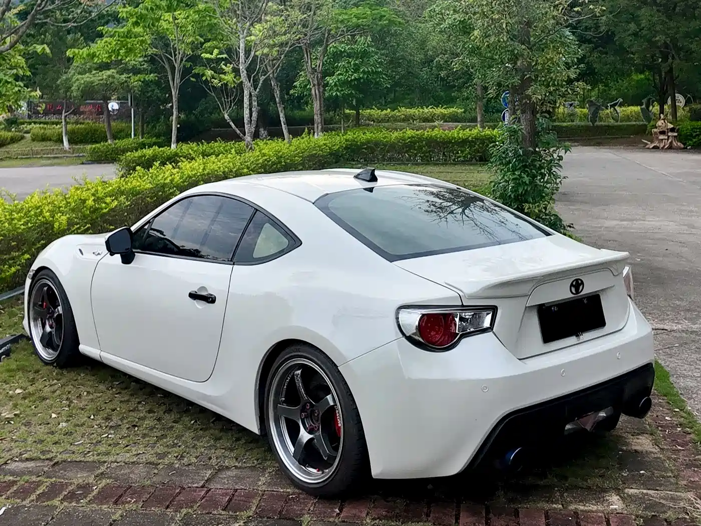 Toyota 86 2013 2.0L Automatic Luxury фото 58
