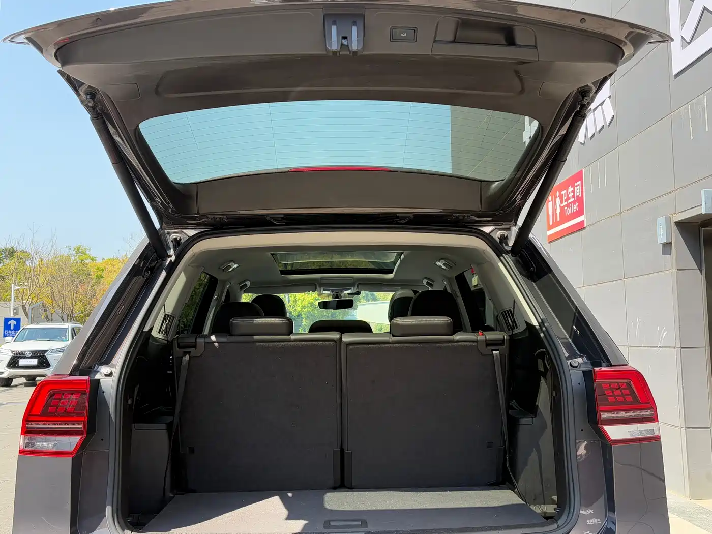 Volkswagen Teramont 2020 380TSI 4WD Luxury Edition China VI фото 6