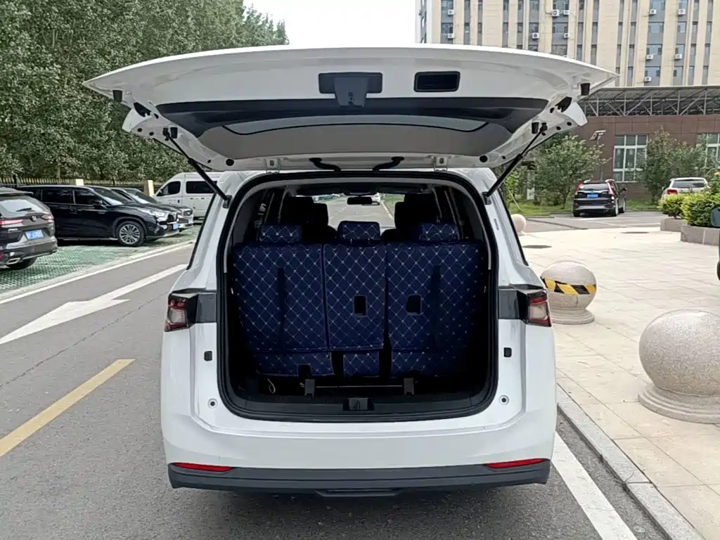 Wuling Motors Wuling Jiachen 2025 2022 1.5L Manual Joy Elite