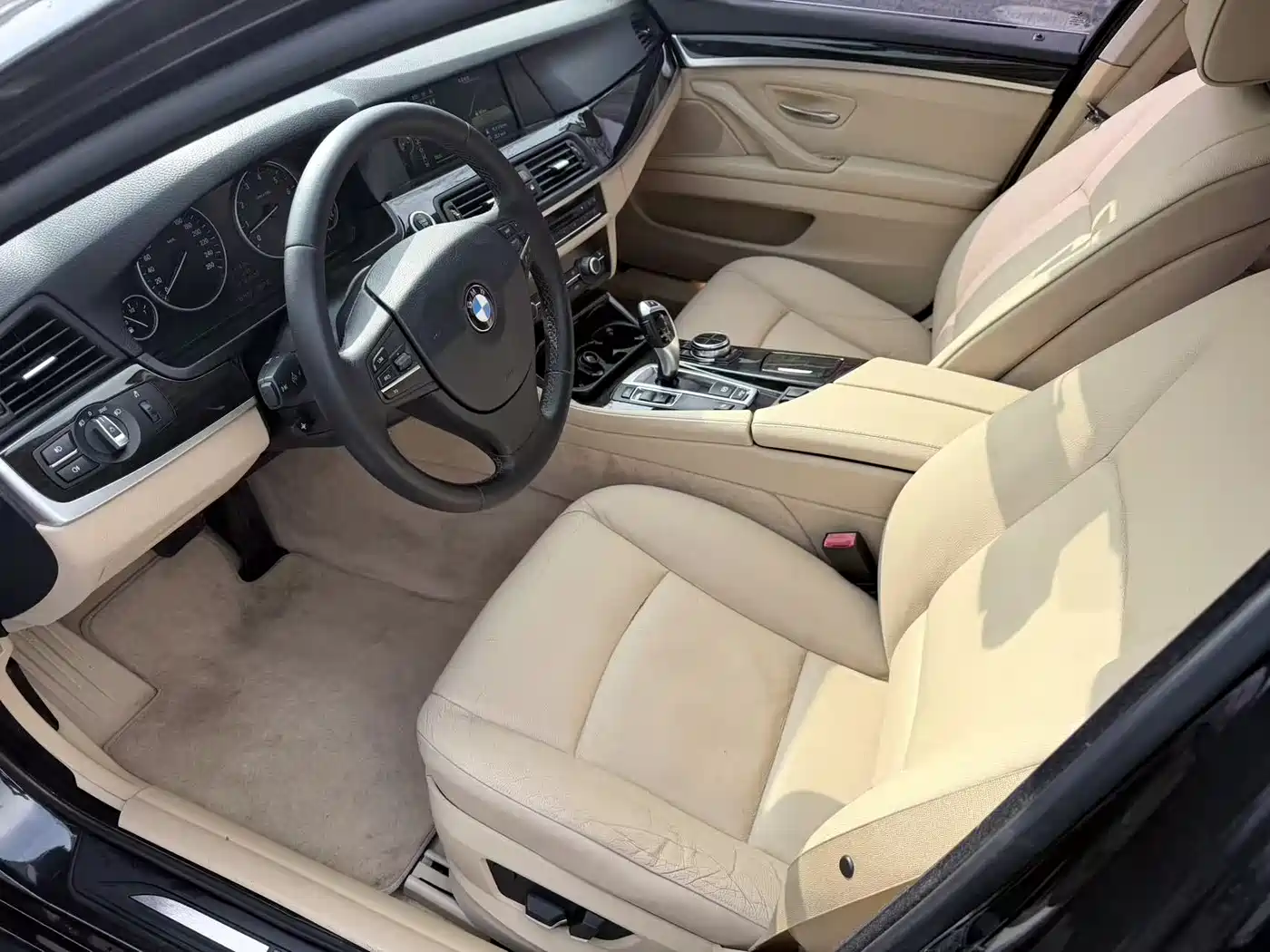 BMW 5 Series 2013 530Li Leadership фото 8