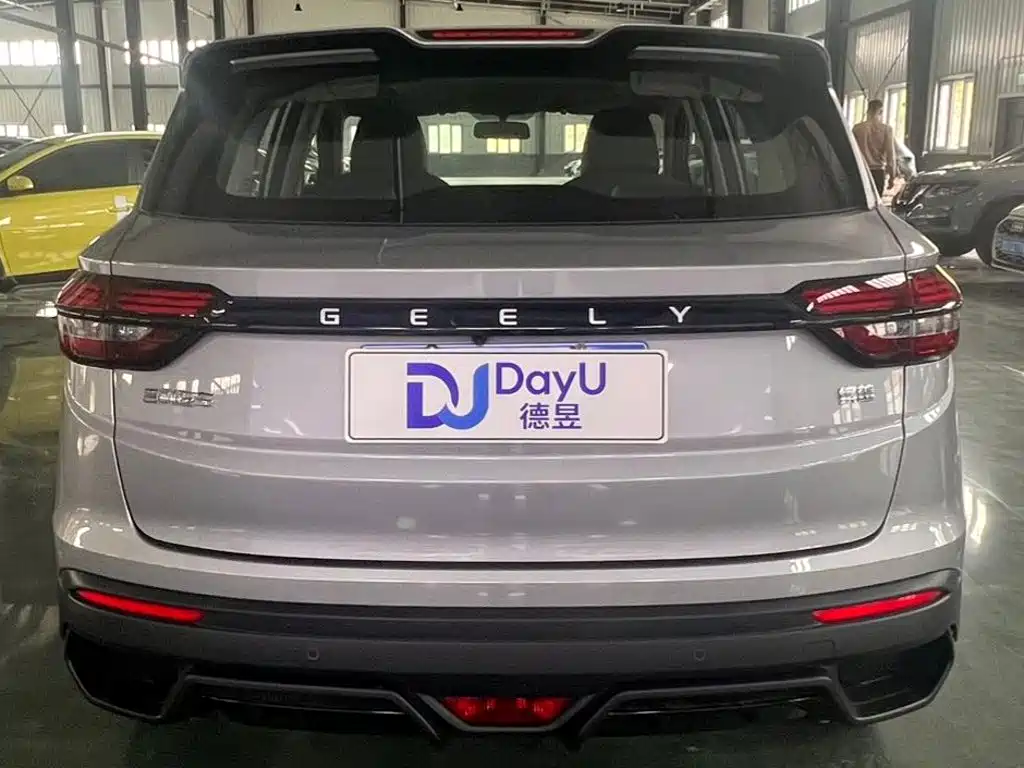 Фото 5 - Geely Coolray