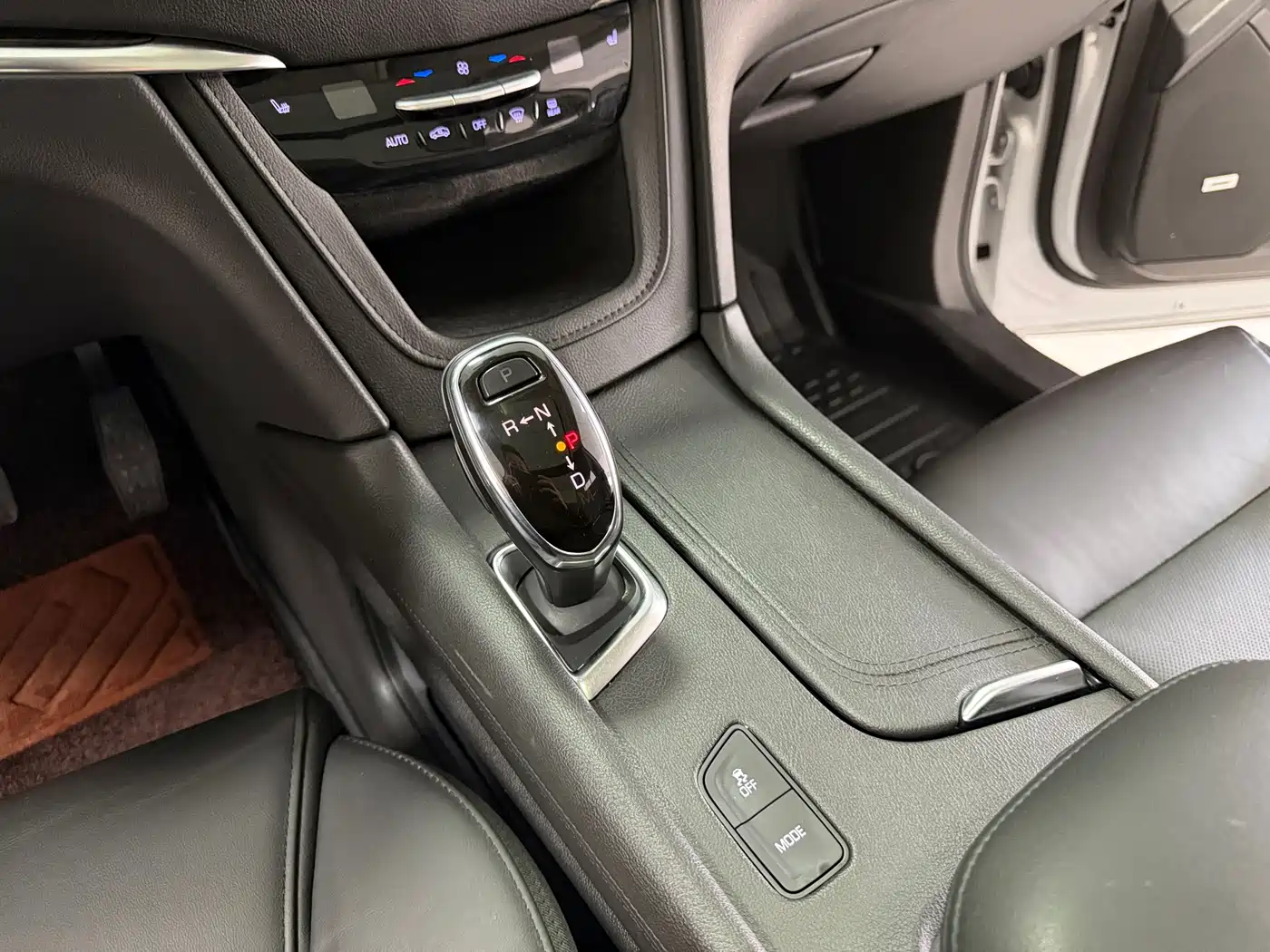 Cadillac XT5 2018 25T Luxury фото 15
