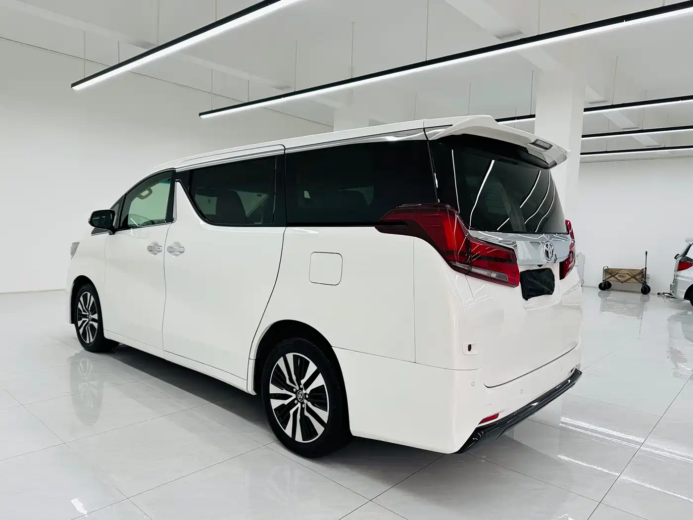 Toyota Alphard 2018 Facelift 3.5L Premium Edition фото 7