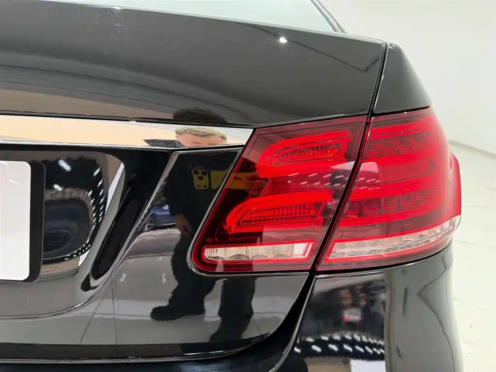 Mercedes-Benz E-Class 2015 E 200 L Sport фото 10