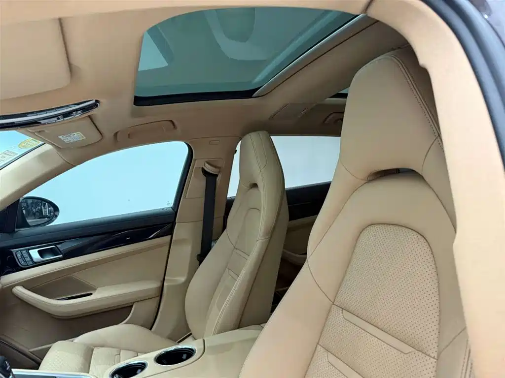 Porsche Panamera 2017 Panamera Executive Long Wheelbase 3.0T фото 16