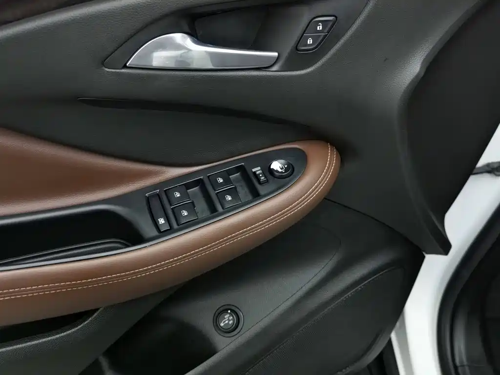 Фото 9 - Buick Envision Plus