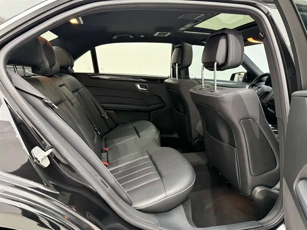 Mercedes-Benz E-Class 2015 E 200 L Sport фото 20