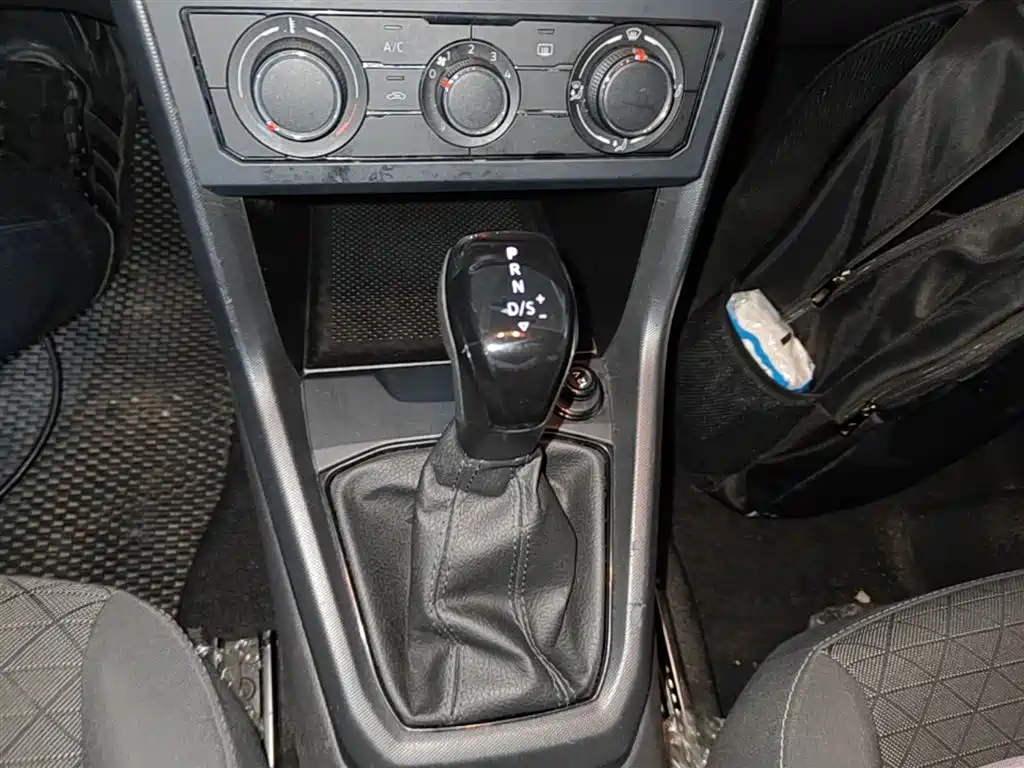 VOLKSWAGEN TU KAI