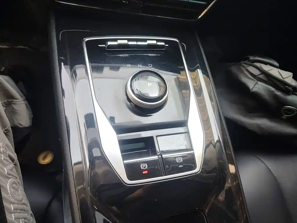 ROEWE EI5