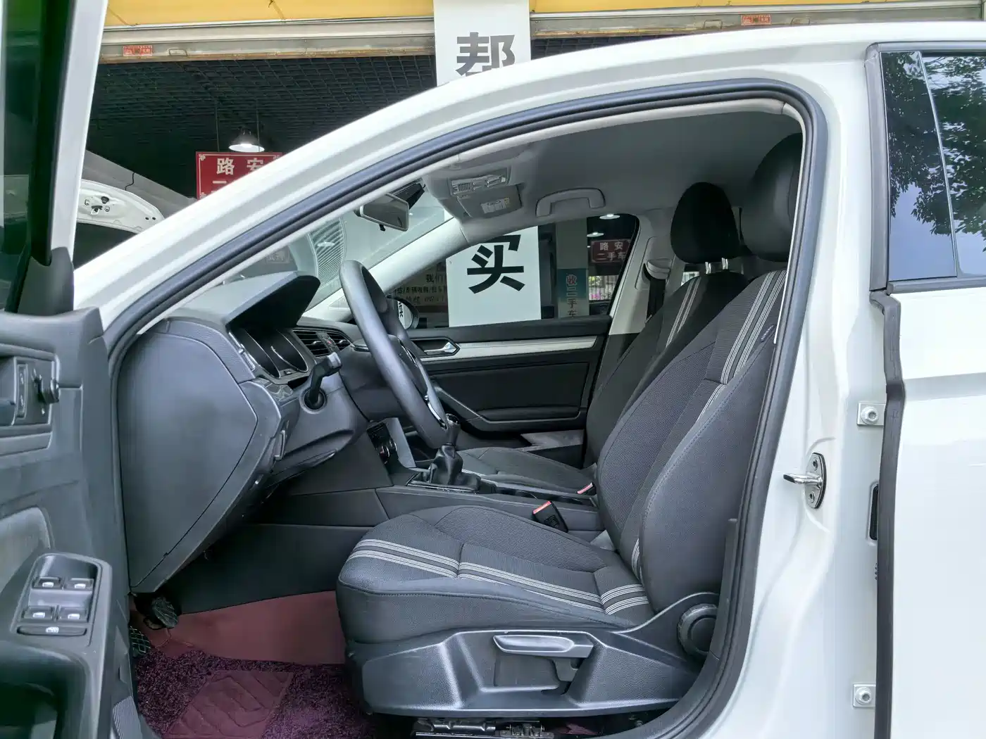 Volkswagen Lamando 2018 230TSI Manual Trend Edition фото 10
