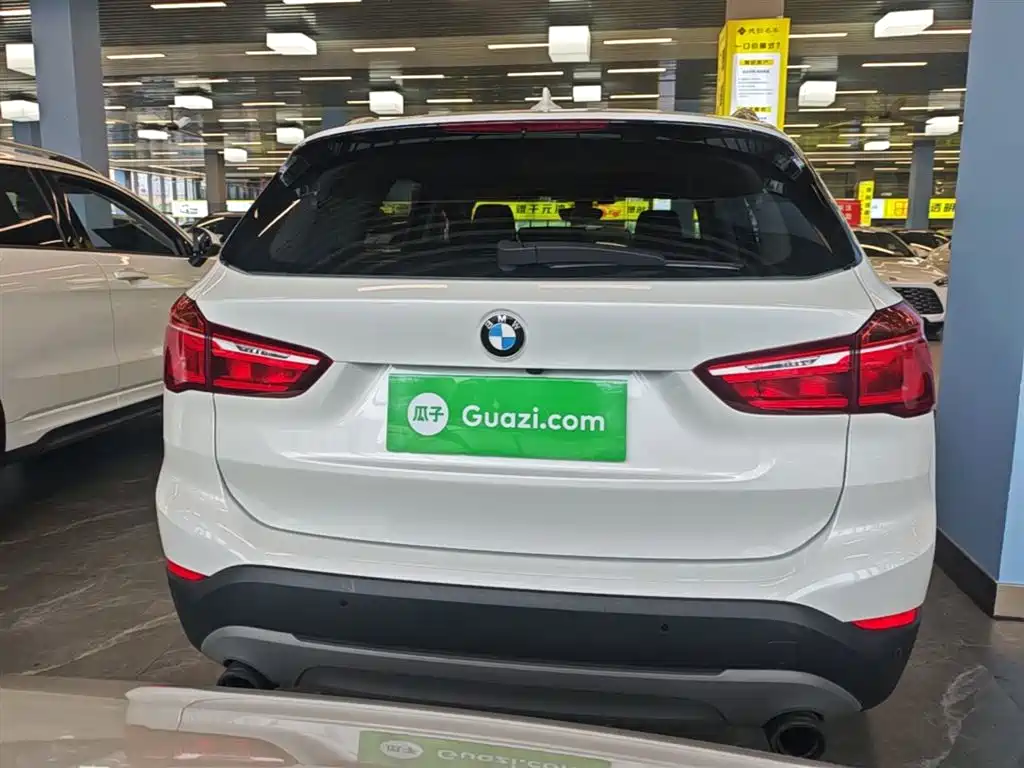 BMW X1 2019 sDrive20Li Leading Model фото 6