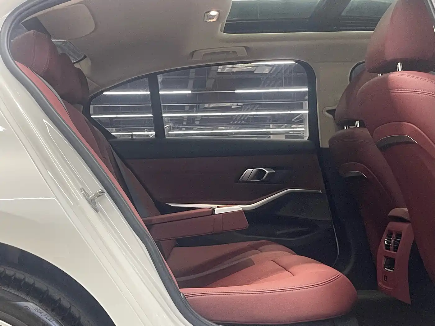 BMW 3 Series 2023 320Li M Sport Package фото 15