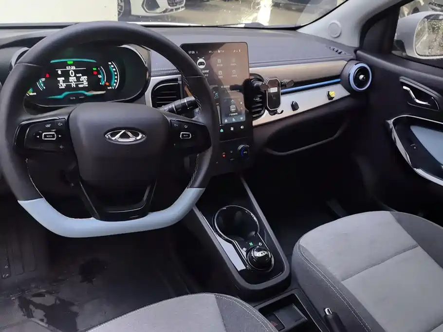 QQ New Energy Little Ant 2024 2024 Facelift Youth Edition 251km Passion 25.05kWh