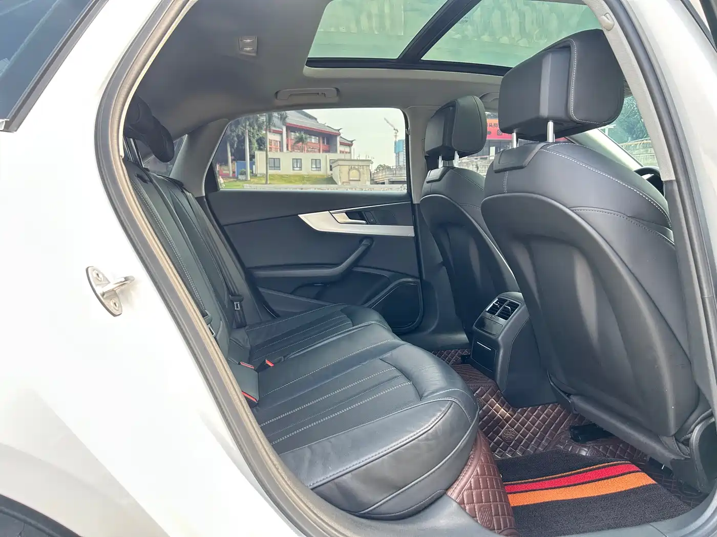 Audi A4L 2020 40 TFSI Fashion Dynamic Edition фото 18