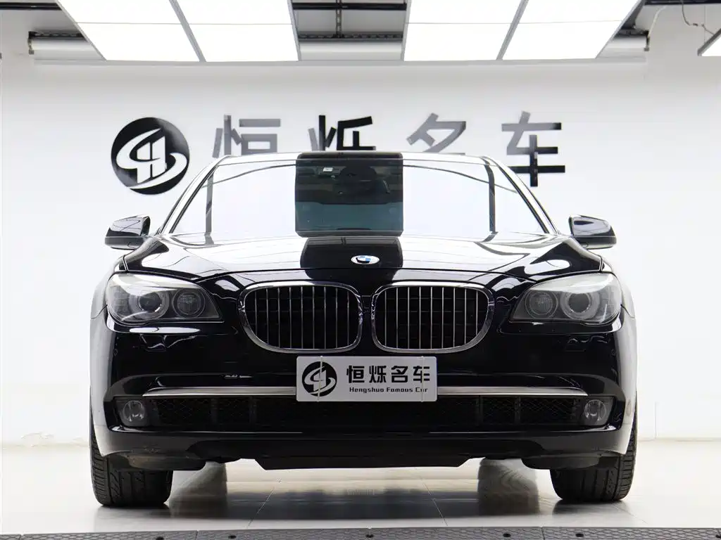 BMW 7 Series 2010 760Li фото 34