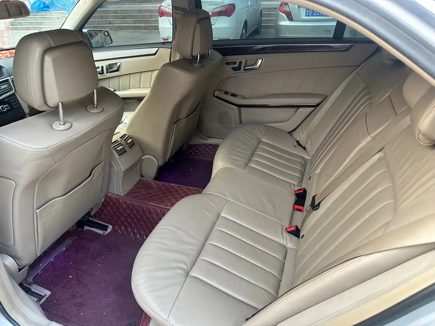 Mercedes-Benz E-Class 2013 E 300 L Fashion фото 7