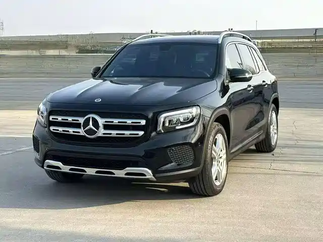 MERCEDES-BENZ GLB