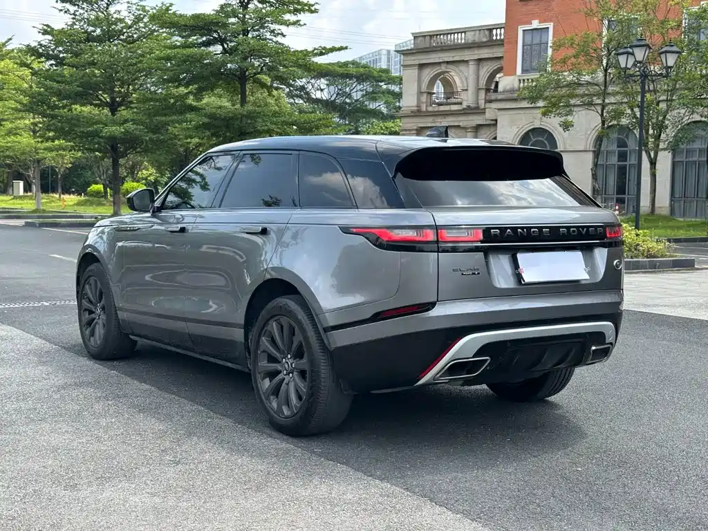 Фото 16 - Land Rover Range Rover Velar