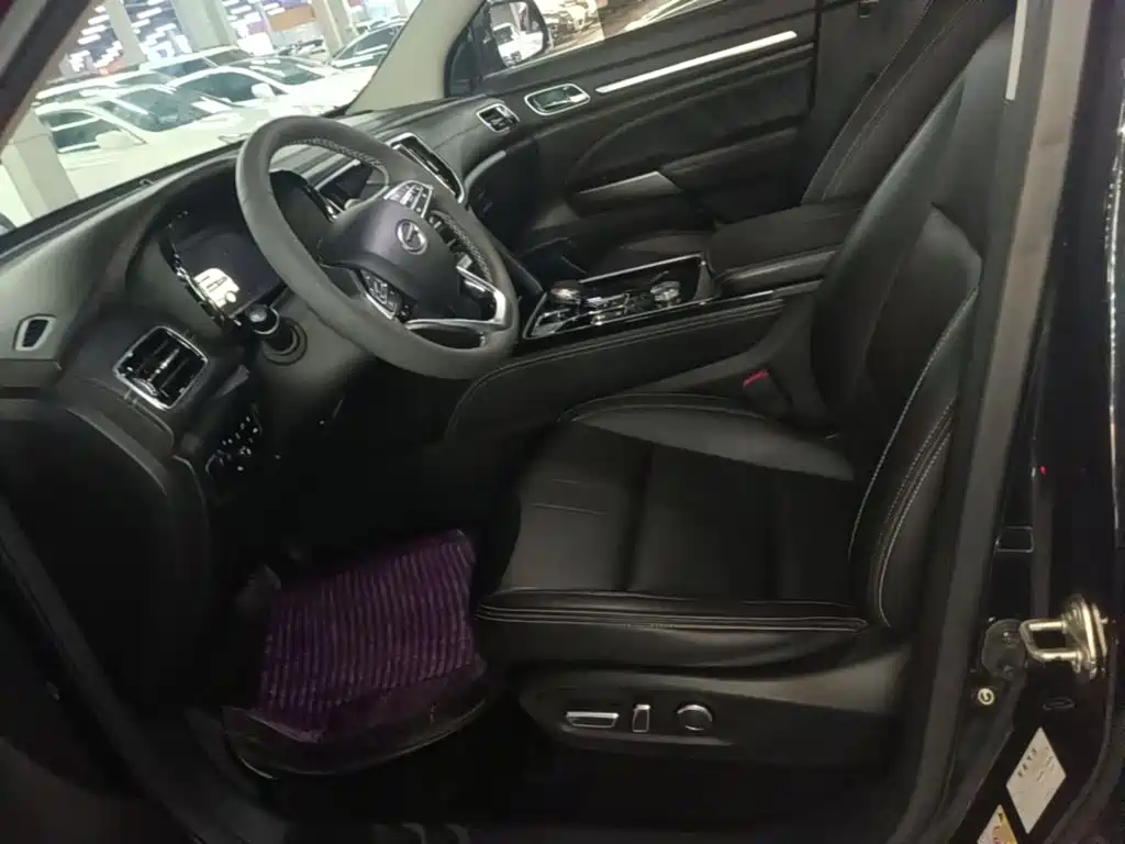 Фото 15 - GAC Trumpchi GS8