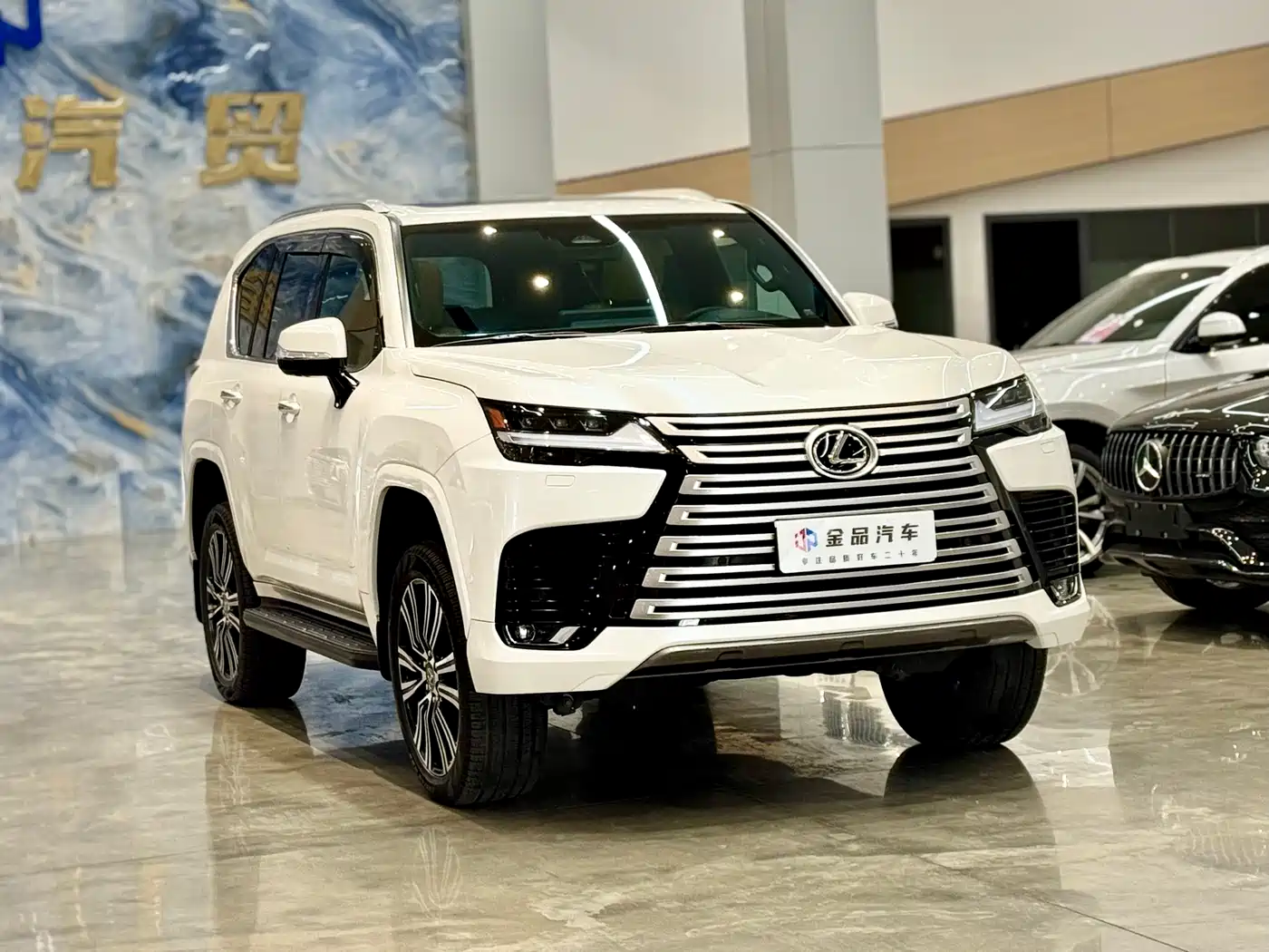 LEXUS LX