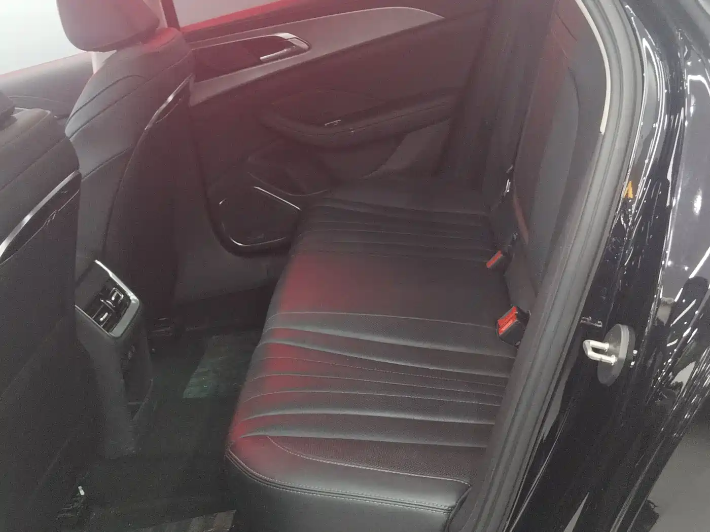 Hongqi H5 2024 1.5T DCT Smart Connect Flag Rhythm Edition фото 5