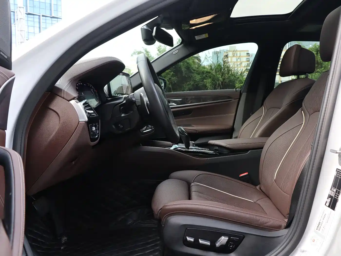 BMW 5 Series 2022 530Li Exclusive M Sport Package фото 10