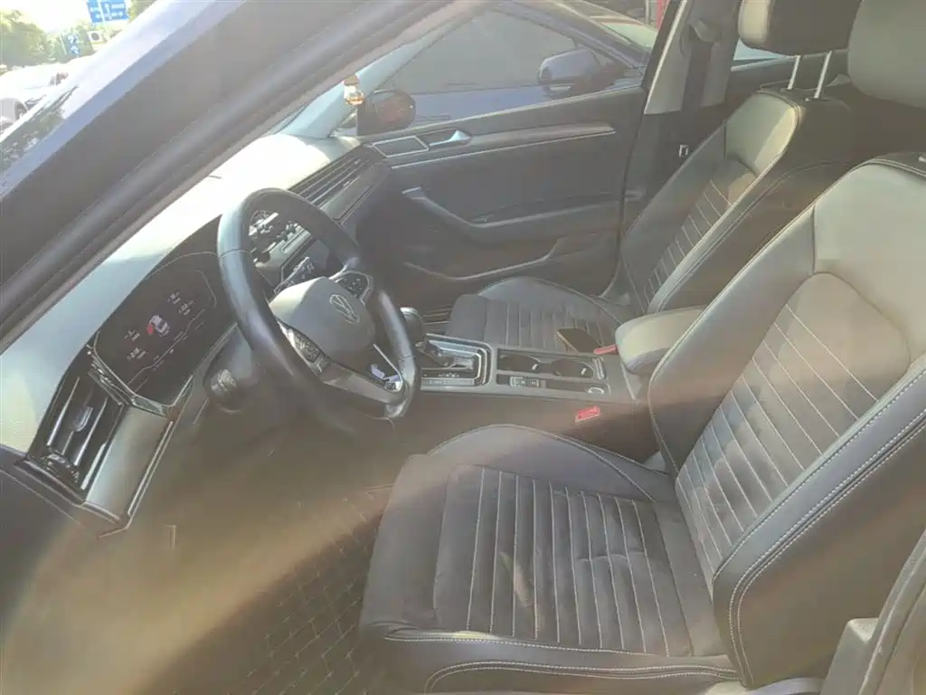 Volkswagen Magotan 2020 330TSI DSG Luxury фото 15