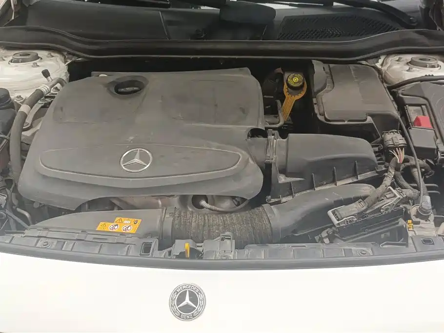 Mercedes-Benz GLA 2018 GLA 200 Dynamic фото 10
