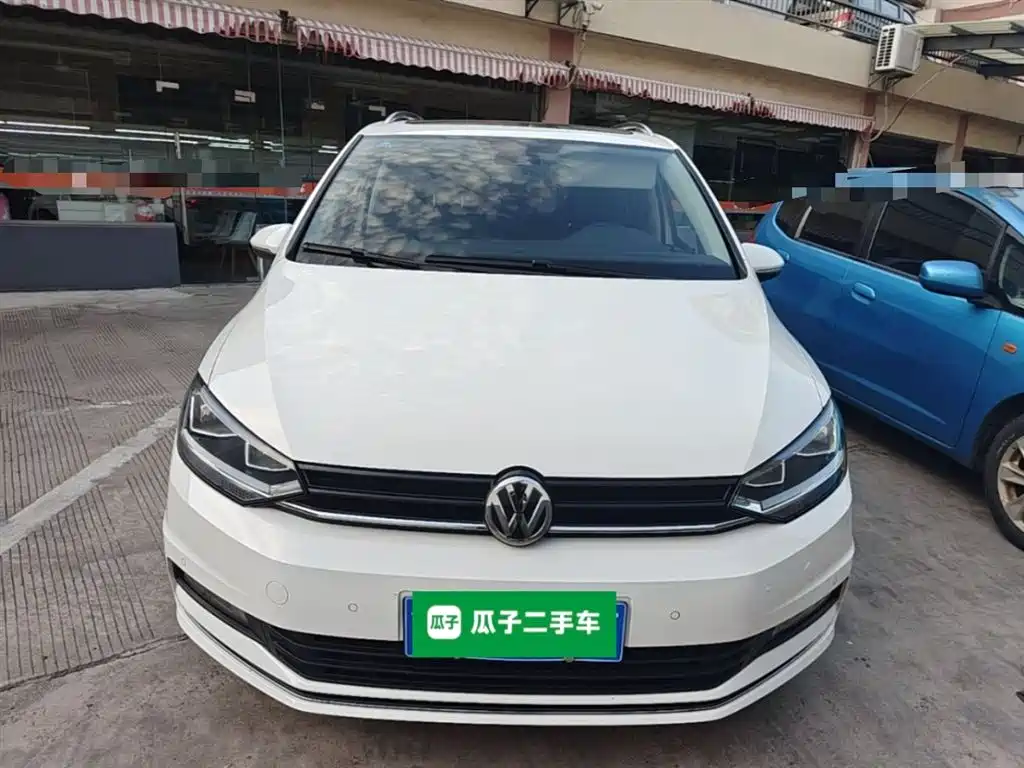 Volkswagen Touran 2018 Touran L 280TSI DSG Comfort 7-seater China V фото 3