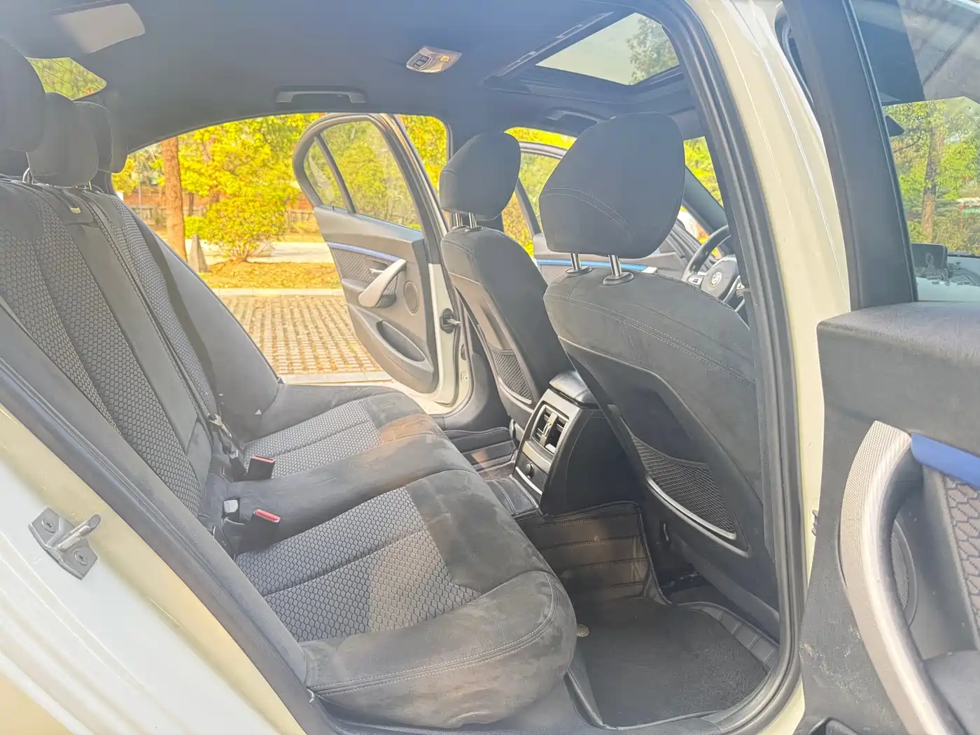 BMW 3 Series 2018 320i M Sport Package фото 10