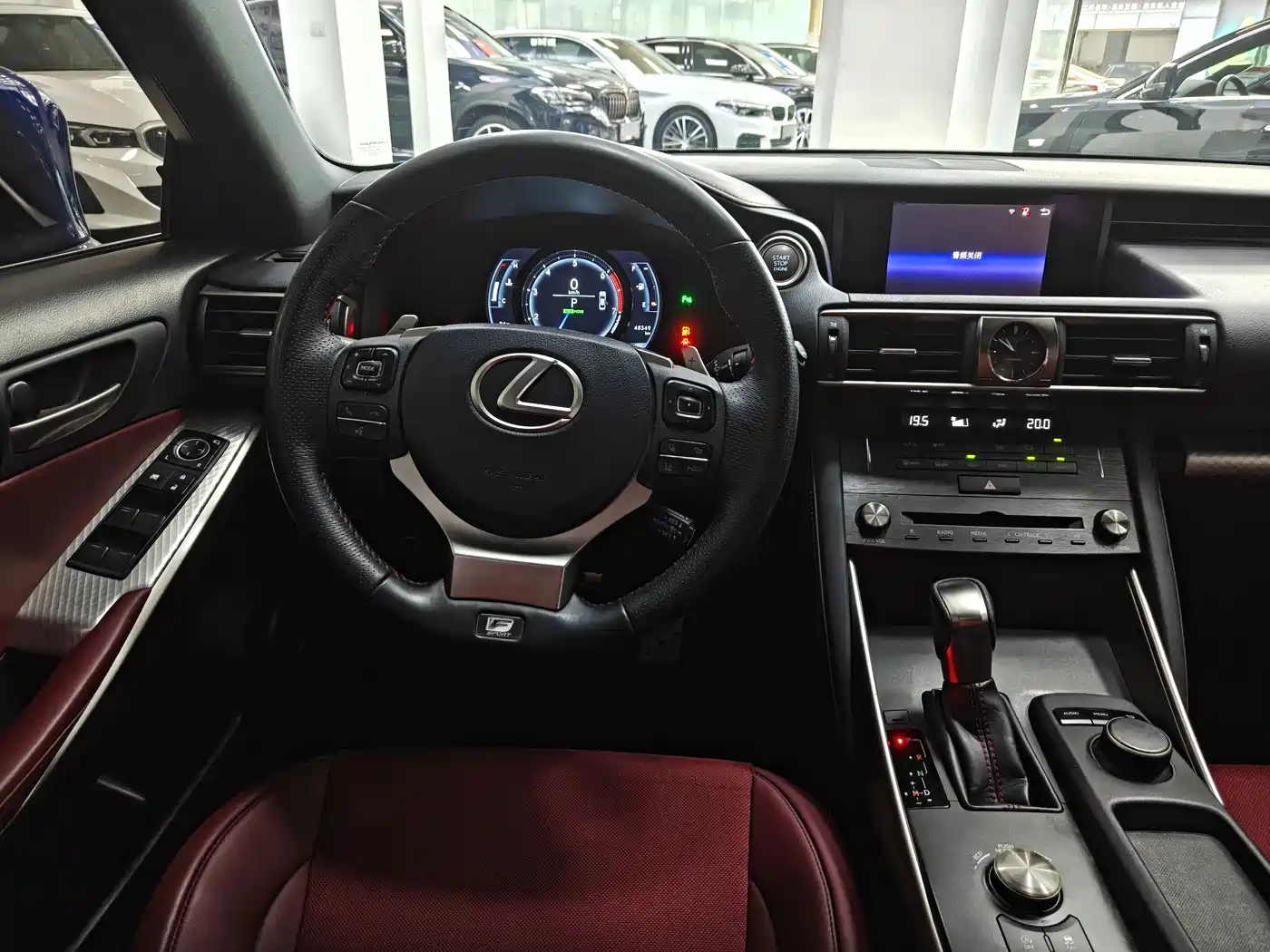 Lexus IS 2017 300 F SPORT фото 7