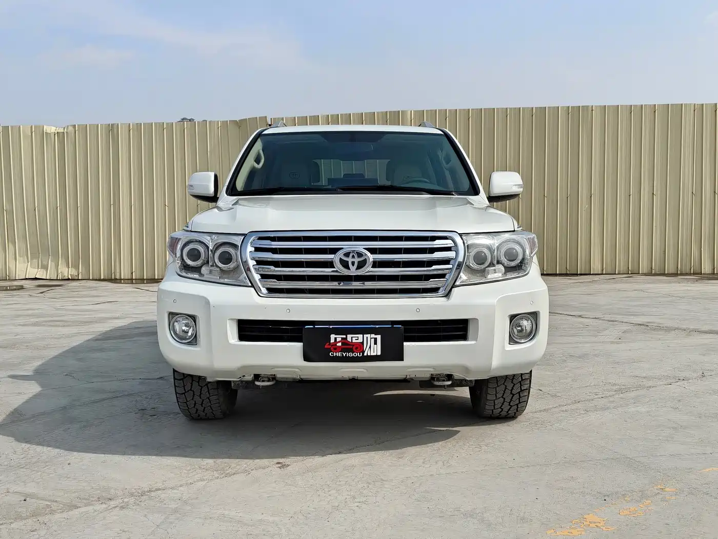 Toyota Land Cruiser (Import) 2015 4.0L V6 Middle East Low Configuration Edition фото 2