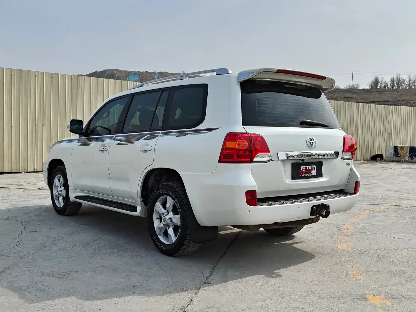 Toyota Land Cruiser (Import) 2015 4.0L V6 Middle East Low Configuration Edition фото 7