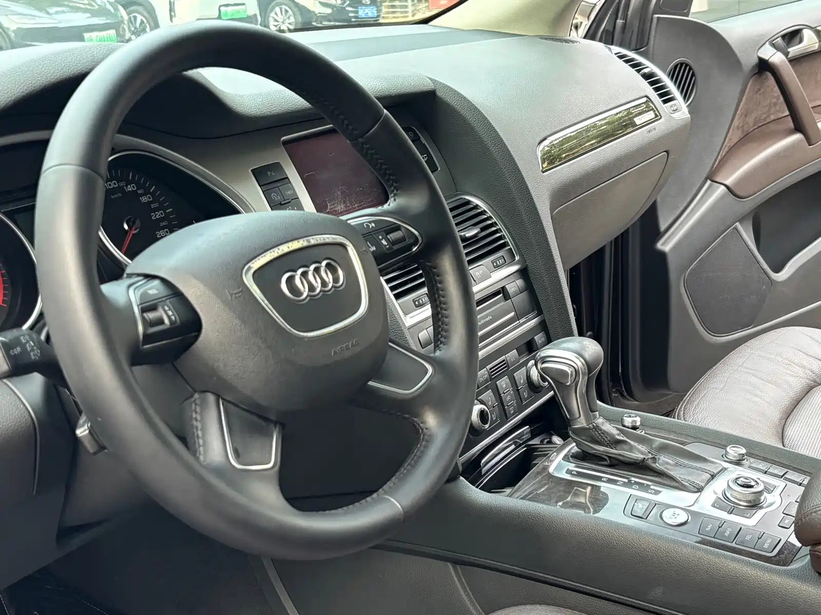 Фото 7 - Audi Q7