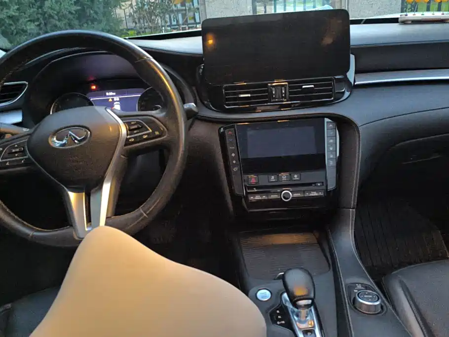 Infiniti QX50 2023 2022 2.0T FWD Navigator Edition