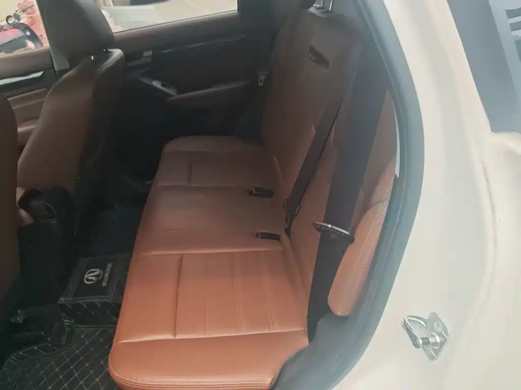 BAIC Weiwang S50 2017 2016 1.5T CVT Fun Luxury