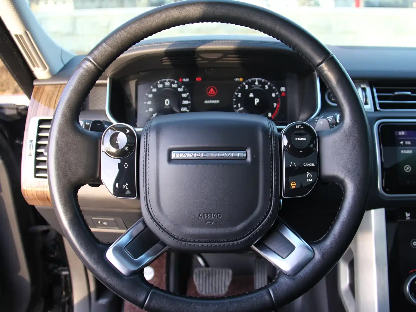 Land Rover Range Rover 2019 3.0 SC V6 Heritage Extended Edition фото 19