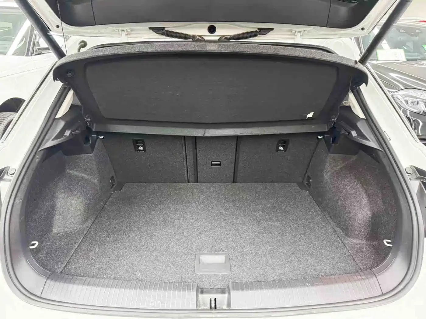 Volkswagen T-ROC 2021 280TSI DSG 2WD Comfort Smart Connect Edition фото 19