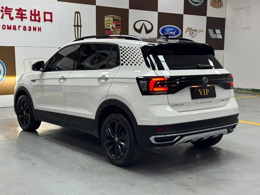 Volkswagen T-Cross 2022 280TSI DSG Luxury Edition фото 3
