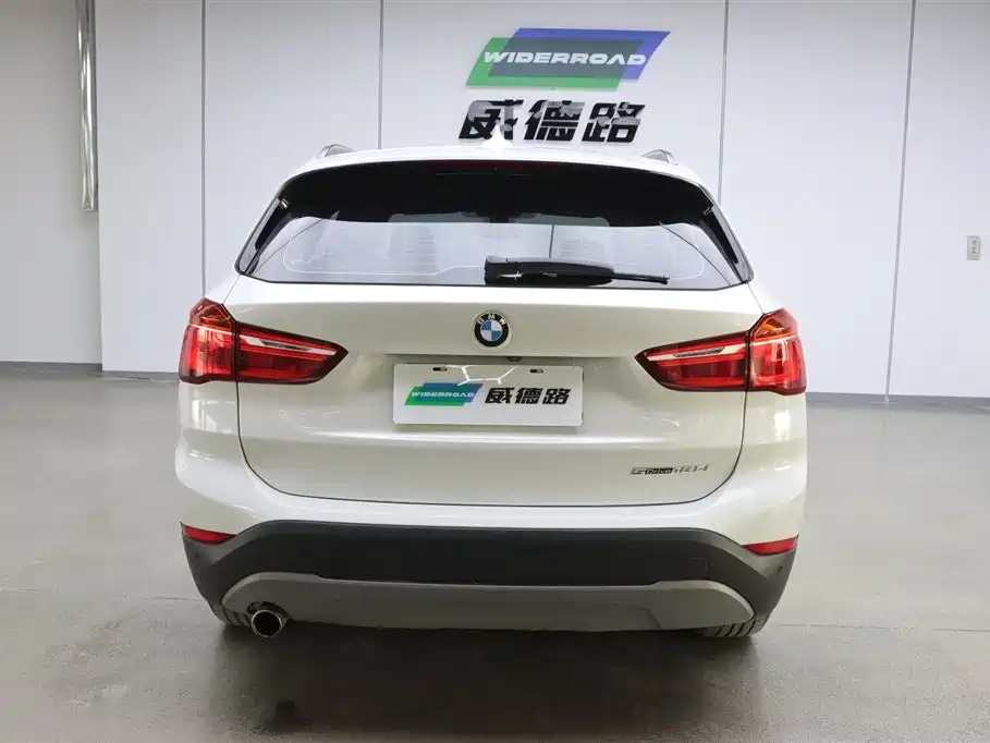 BMW X1 2019 sDrive18Li Fashion Model фото 7