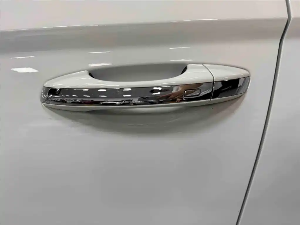 Volkswagen Tharu 2022 280TSI FWD Luxury Edition фото 13