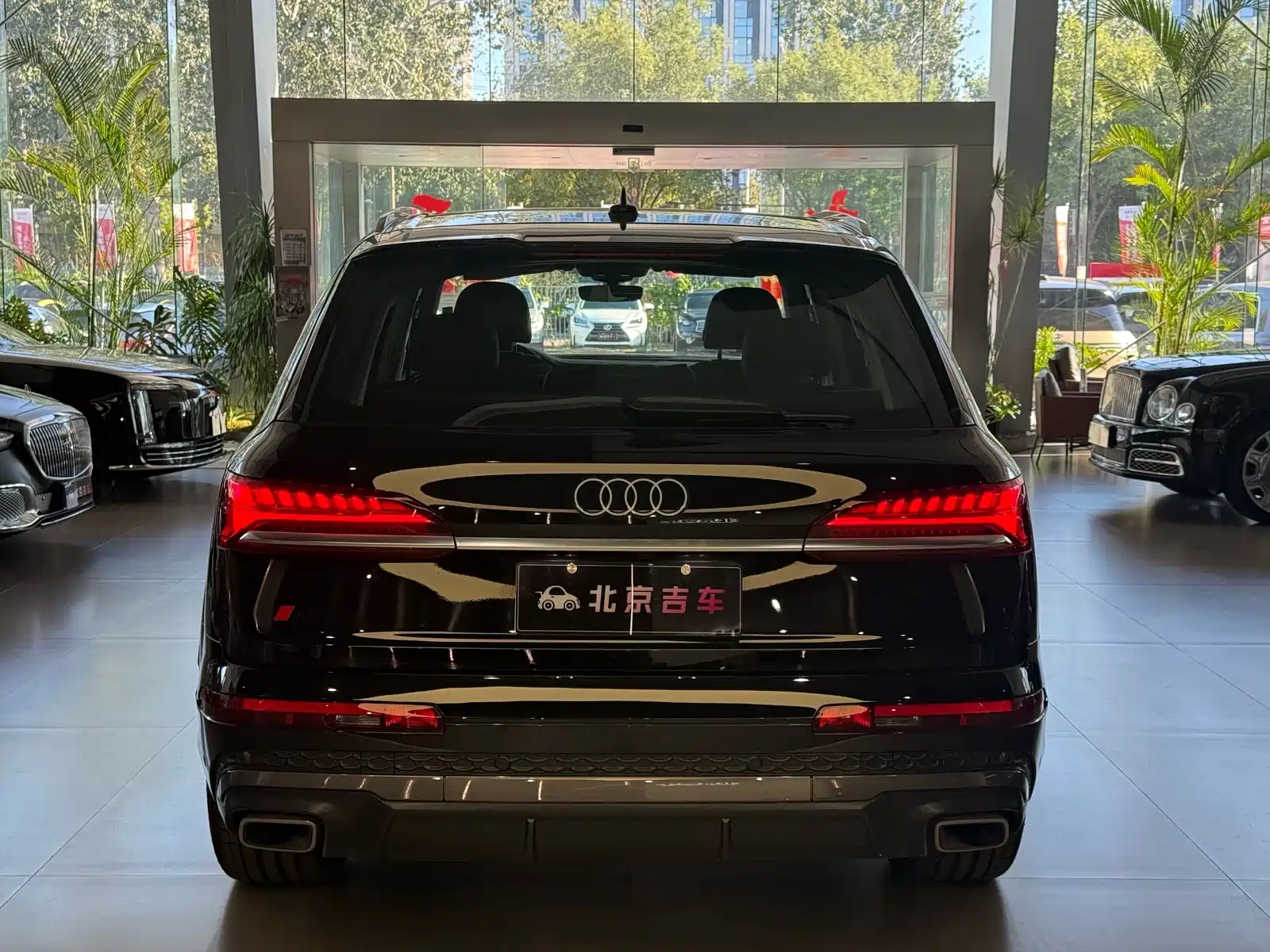 Фото 4 - Audi Q7