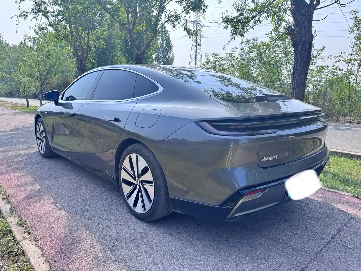 Geely Galaxy Galaxy E8 2024 665km RWD Starship Smart Driving Edition фото 7