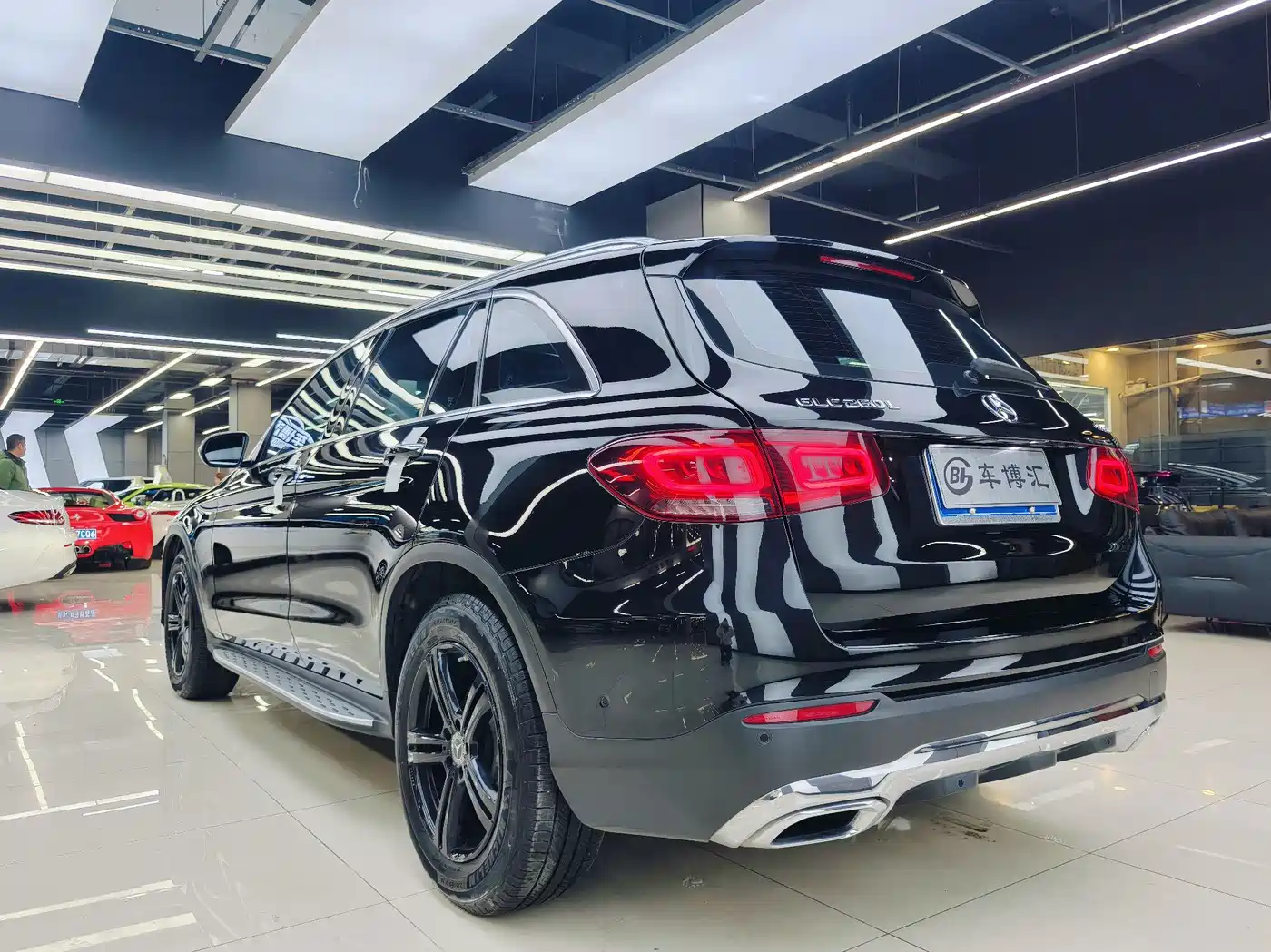 Mercedes-Benz GLC 2021 GLC 260 L 4MATIC Sporty фото 4