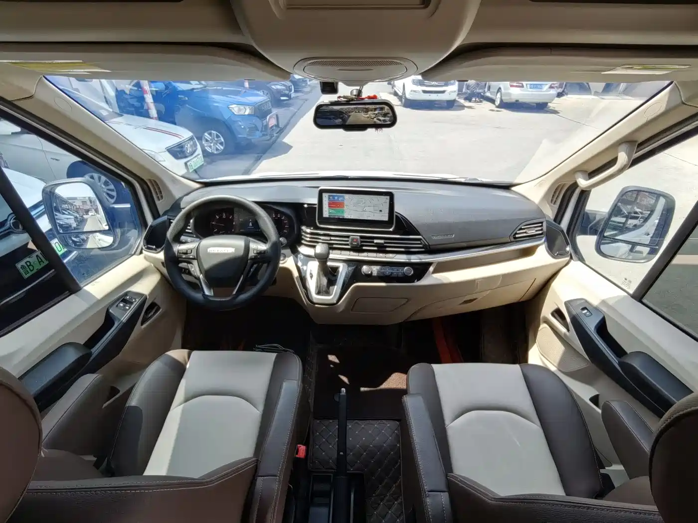SAIC Maxus V100 RV 2023 2.0T Traveler V100 Mountain Retreat Edition Longitudinal Bed фото 7