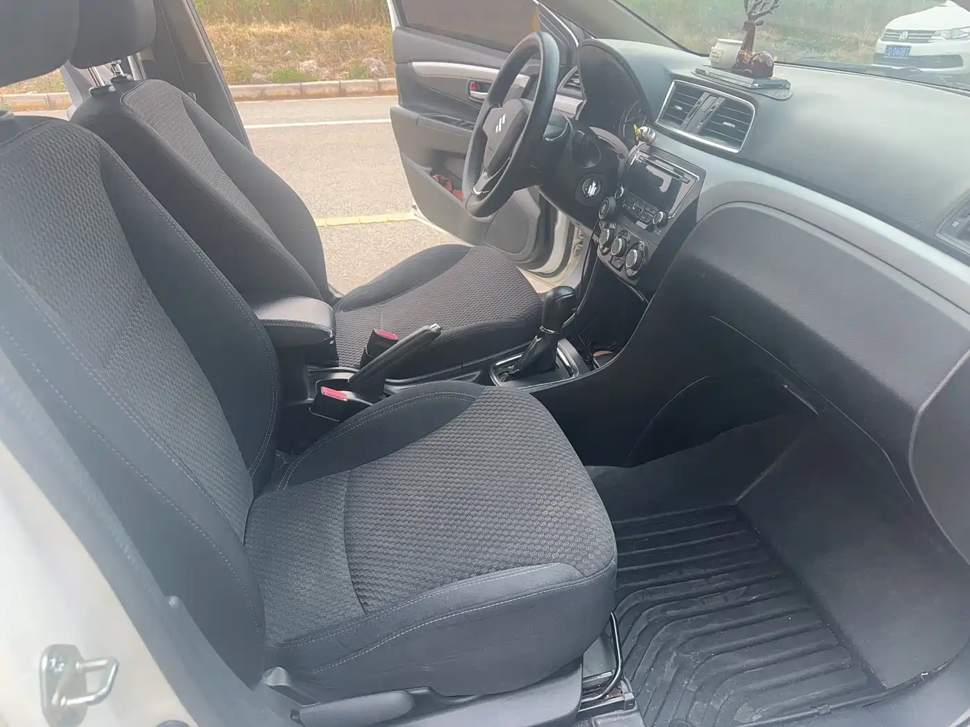 Suzuki Alivio 2016 2015 1.6L Automatic Comfort