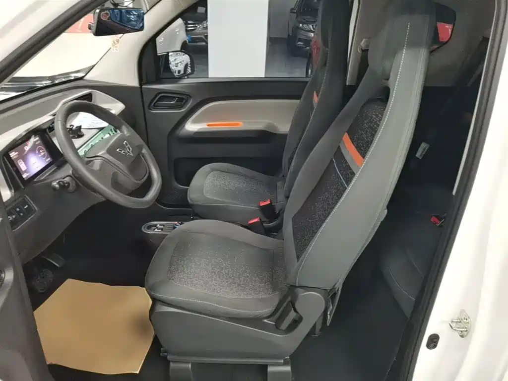WULING AUTOMOBILE HONGGUANG MINIEV